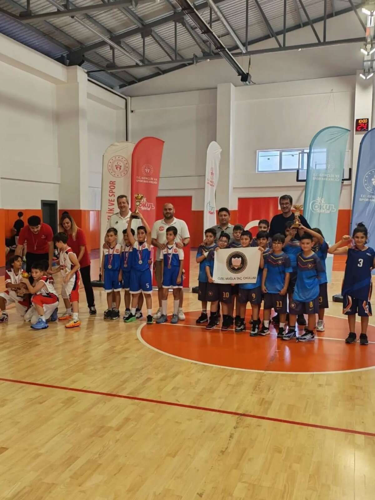Türdü İlkokulu Basketbol Takımı Muğla Şampiyonu Oldu 2